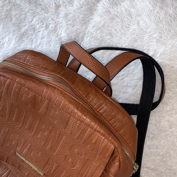 Steve Madden Tan Leather mini backpack purse with tassel and many compartments - Picture 4 of 7